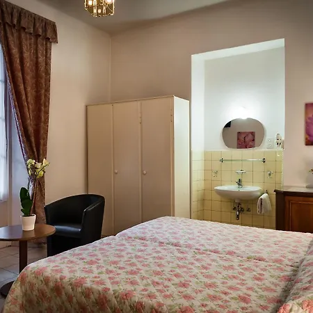 Easyrooms Dell'angelo بيت شباب
