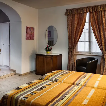 بيت شباب Easyrooms Dell'angelo لوكارنو