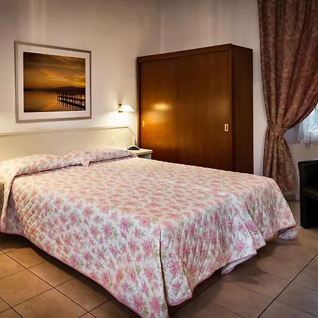 Easyrooms Dell'angelo لوكارنو